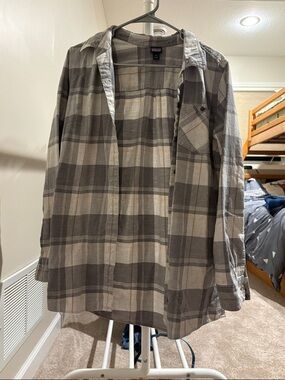 Patagonia Plaid Button-Down Shirt in Gray and Tan
